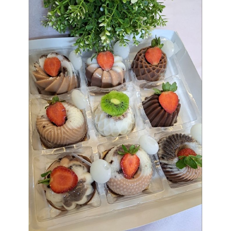 

BISA DADAKAN CHAT DULU, Puding 9 Pcs Hampers Ultah Kue Ultah