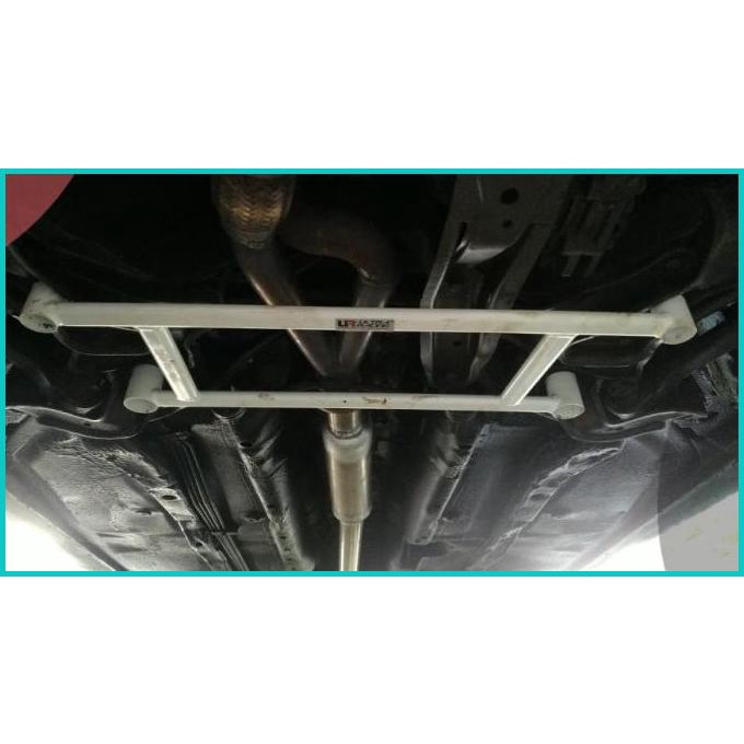 Aksesoris Stabiliser Strutbar ULTRA RACING Front lower 4pts Galant Hiu