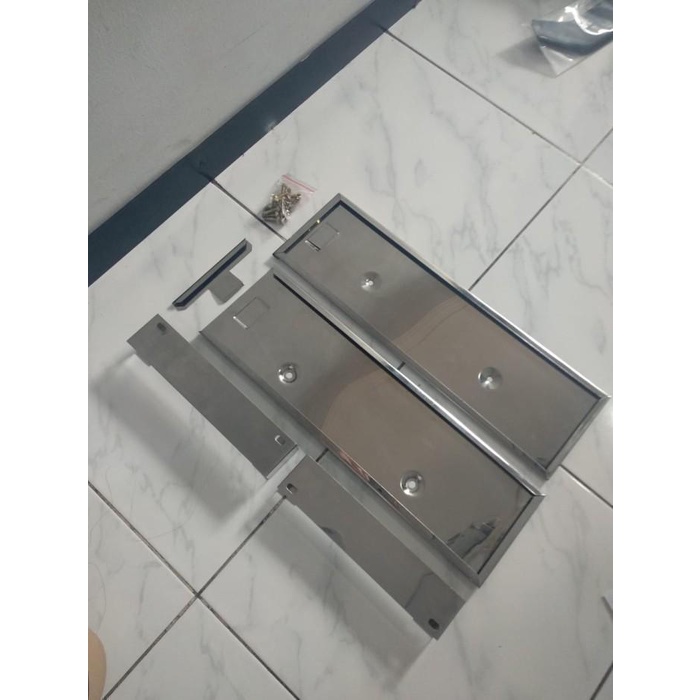 DUDUKAN PLAT NOMOR MOBIL MODEL SELIP CHROME ALPHARD / VELLFIRE