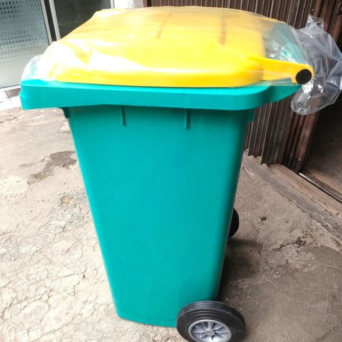 Tempat Sampah Roda Besar