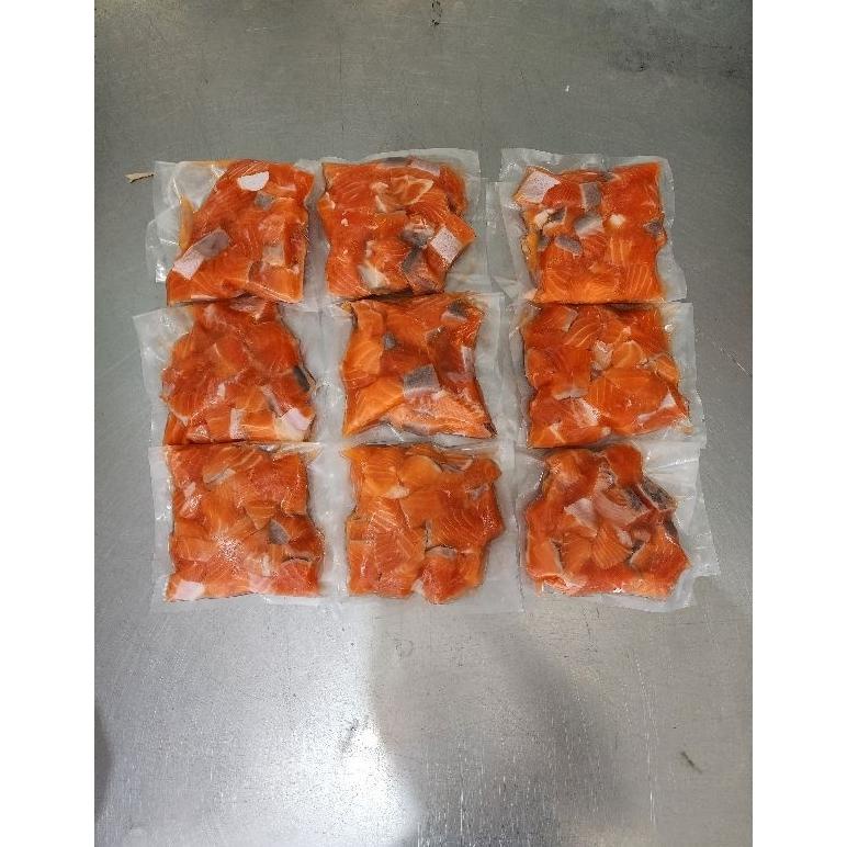 

Ready Salmon Cube @250Gr Daging Salmon Semua Tanpa Duri & Kulit