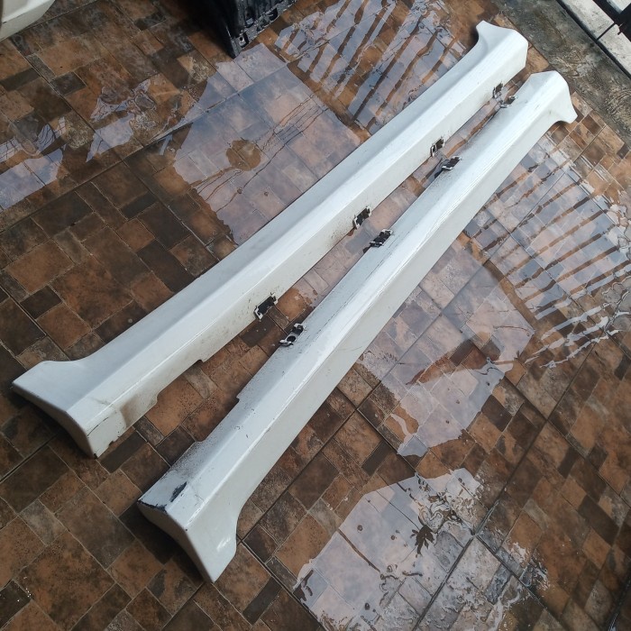 {Second} Side Skirt Daihatsu Xenia R Sporty 2016 Murah