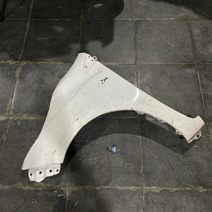 {Second} Fender Toyota Yaris TRD L 2015 2016 2017 Diskon