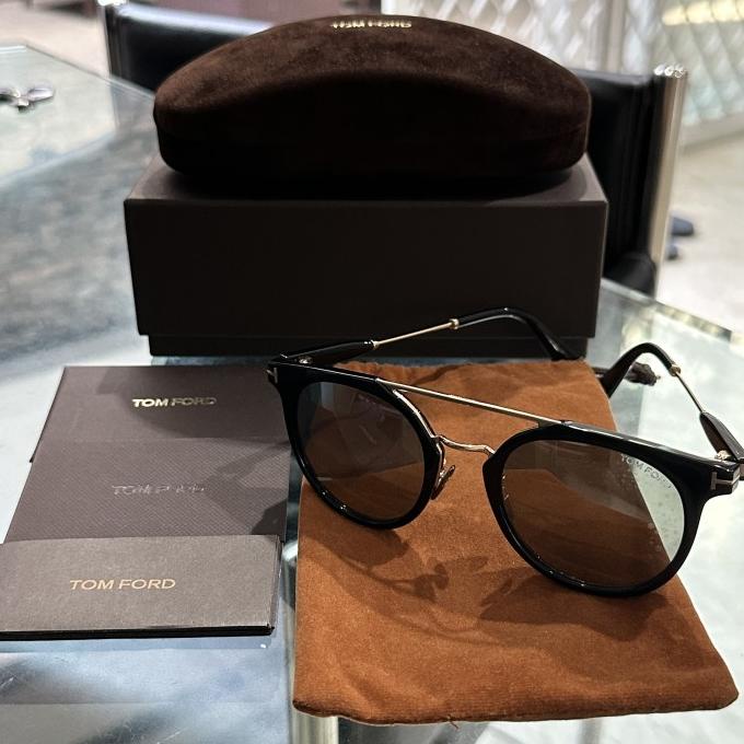 Kacamata Hitam Sunglasses Pria / Wanita Tom Ford (ASLI / ORIGINAL)