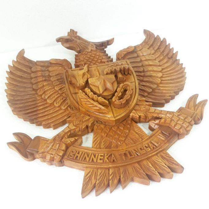 Garuda Lambang Pancasila Hiasan Dinding Ukir Kayu Jati
