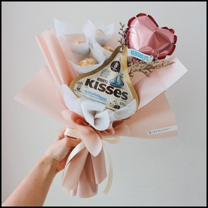 

NEW Buket Coklat Valentine Hadiah/ Buket Bunga/ Coklat Ferrero Hershey
