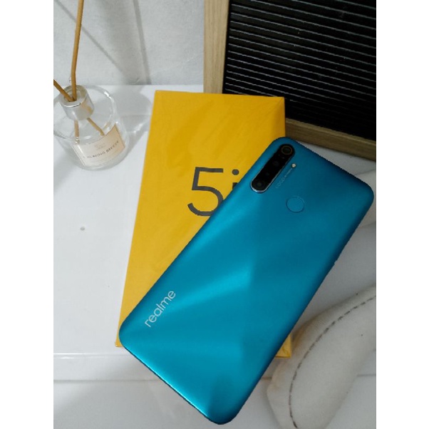 HP Realme 5i 4/64 SECOND MURAH