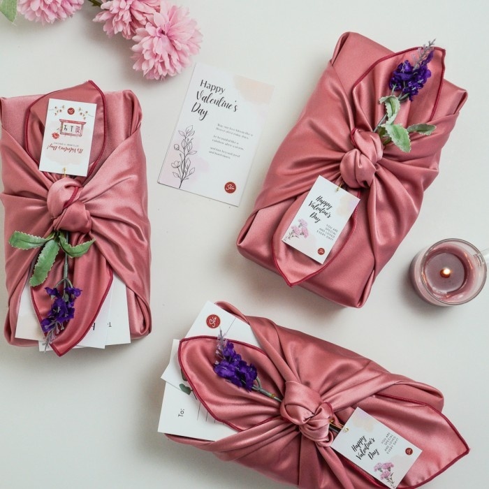 

SIAP KIRIM Sila Hampers Valentine Series Aikko madalinsecollect