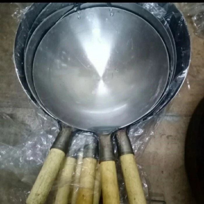 

[Baru] Wajan Baja Putih Gagang Kayu Wajan Gagang Baja Iron Anti Lengket . Diskon