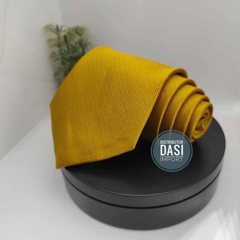 Dasi Pria Dasi Kantor Dasi Salur Halus Gold Ukuran Medium 3 Inchi 8 Cm