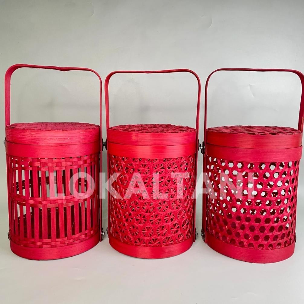 

New Stok Kue Kering Packaging Sincia Cny Hampers Bambu Imlek/ Keranjang Anyaman Imlek/ Anyaman Rantang/ Segienam Merah Terlaris