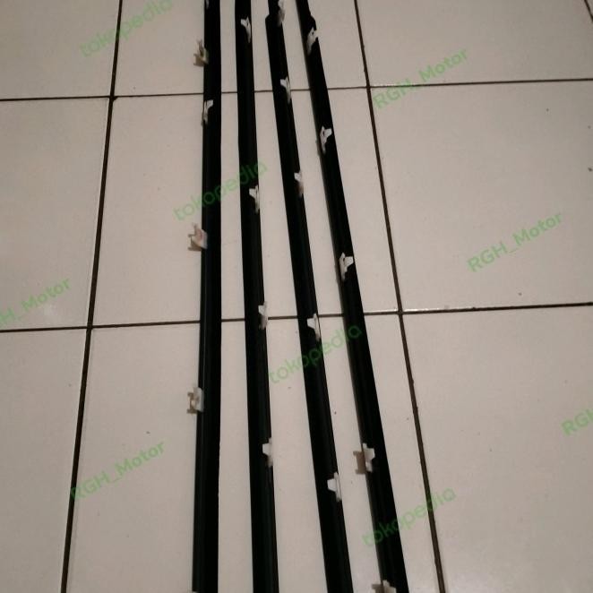 Pelipit Kaca Avanza /Xenia Lama 2004/2012