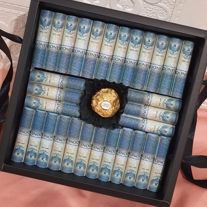 

Ready Box Felia Hadiah Ultah Birthday Gift Kado Wedding Graduation Simple