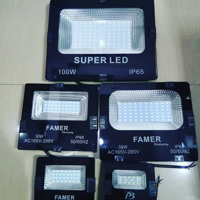 LAMPU TEMBAK SOROT PENERANGAN RUMAH TAMAN 100 WATT