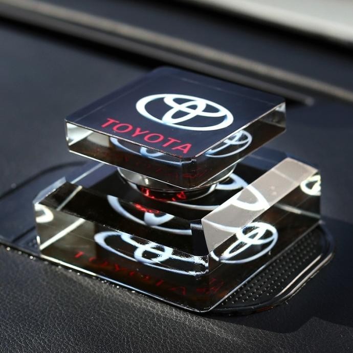 Rw087 Tempat Parfum Mobil Bahan Crystal Bisa Isi Ulang Cantik - Toyota