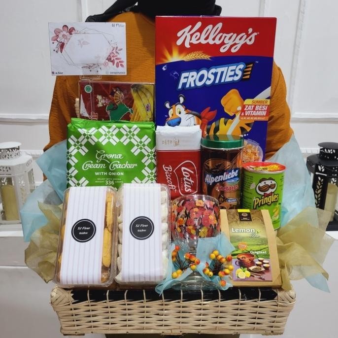 

Ready Paket Dekorasi Hampers Natal Lebaran Imlek Ultah Parcel Hadiah Kue 03 Pengiriman Cepat