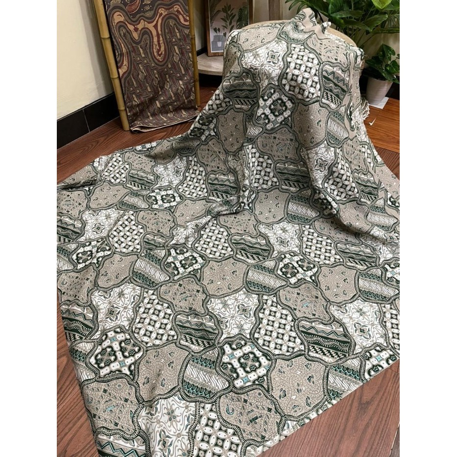 Naenggo Kain Jarik Batik Solo (Lawasan) Motif Sekar Jagat Warna Hijau