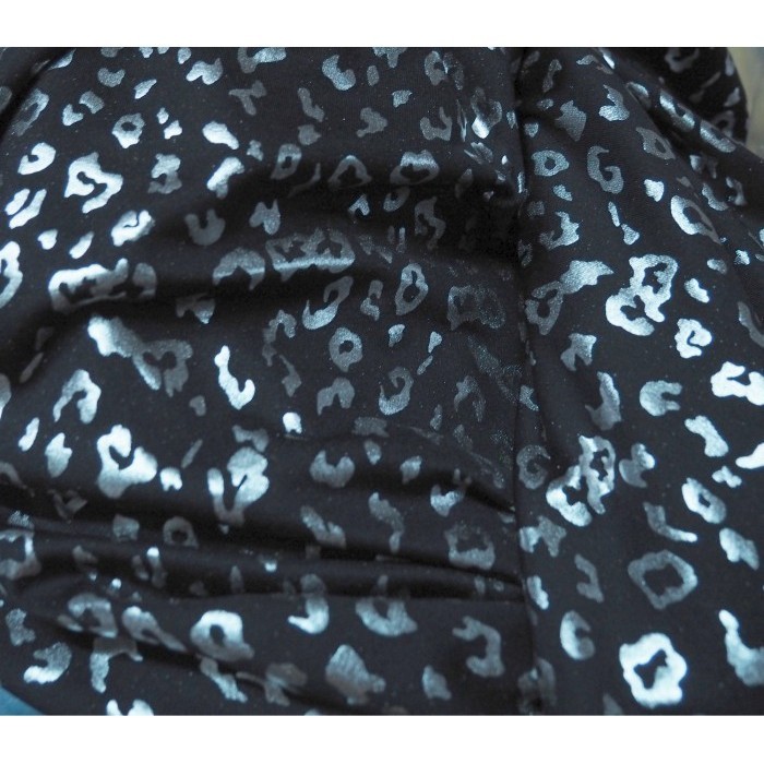 Naenggo Kain Spandex Lycra Motif Leopard Silver Metalik Bahan Kostum Leggings
