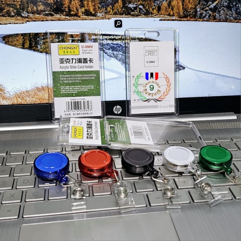 

Tempat Id Card Akrilik Sliding + Yoyo Id Card Holder Id Card Akrilik Transparan 2 Sisi