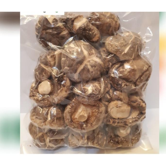 

Jamur Hioko 1 kg Shitake Yoko Ukuran 3-4 cm Kering Xiangku Hio Ko 1000
