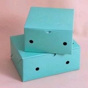 

READY Dus Snack Kotak Kue Makanan Kecil Warna 16x12x7 ( 100 pcs ) SB35