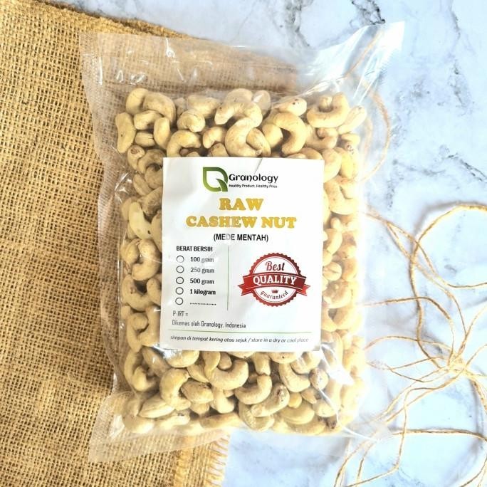 

Terbaik Kacang Mede Mentah / Raw Cashew Nut (1 Kilogram) By Granology Limited Edition