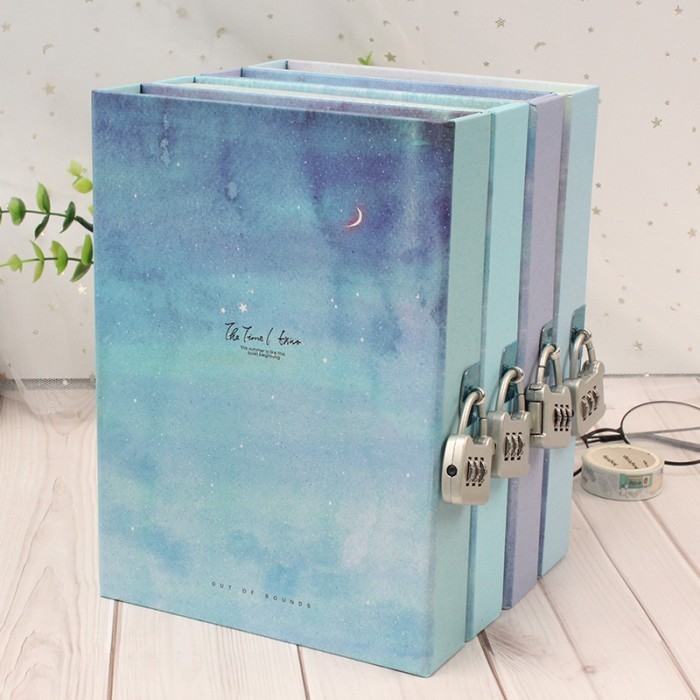 

Promo Bulan Ini Buku Tulis / Notebook Shining Blue Sky | Buku Gradasi Dengan Gembok Gilaa!!!