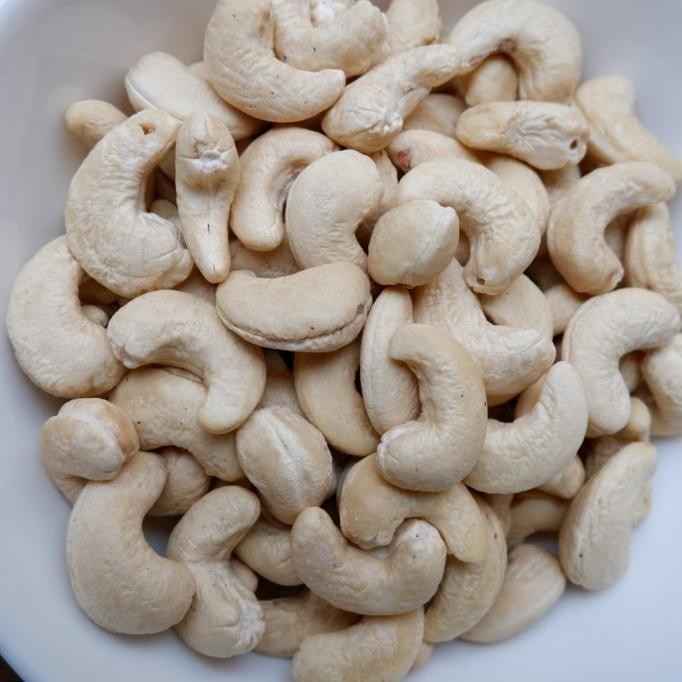 

Kacang Mede Kacang Mete Super 1 kg Mentah TA