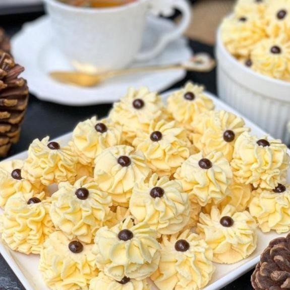 

Kue Semprit Kuning Toples Kecil / Kue Kering Homemade / Kue Lebaran