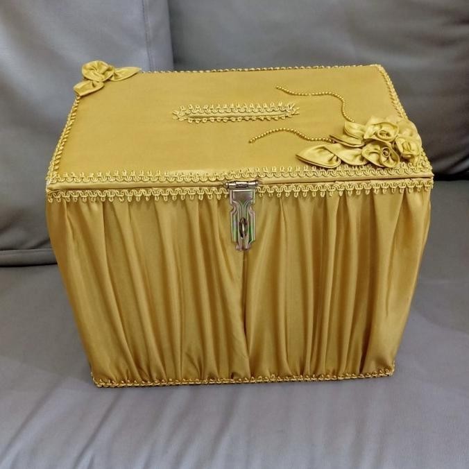 

Kotak Angpao Kayu Amplop