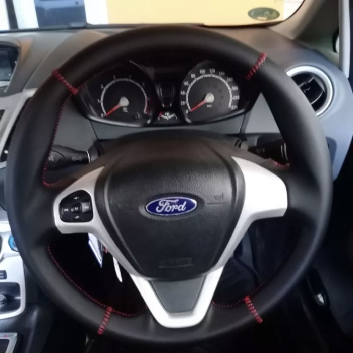 READY Cover Stir Mobil Ford Fiesta Ford Ecosport 2013-2017