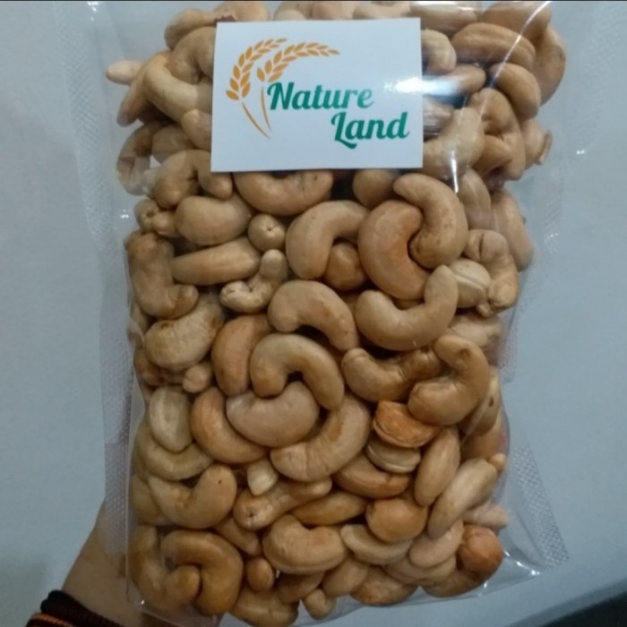 

Kacang Mede/Mete Sulawesi Oven/Panggang 1 Kg (Roasted Cashew Nut)