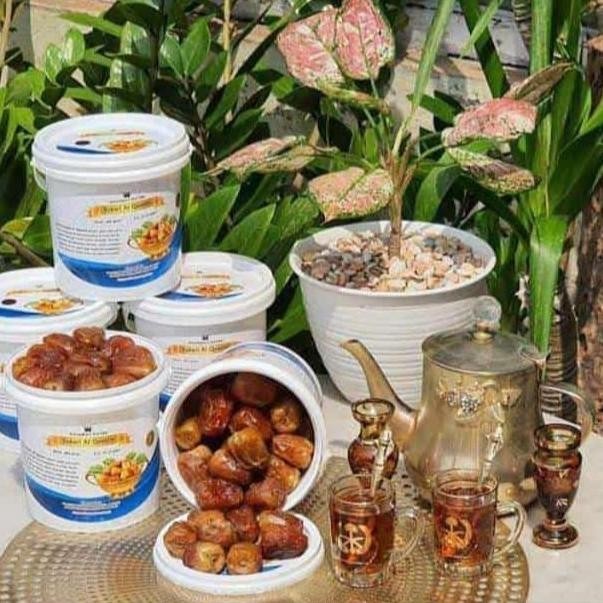 

Kurma Sukari Ember 850Gr Alqosim Premium Label Biru