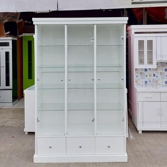 Lemari Pajangan Kaca 3 Pintu / Kabinet / Display Showcase Tas Sepatu