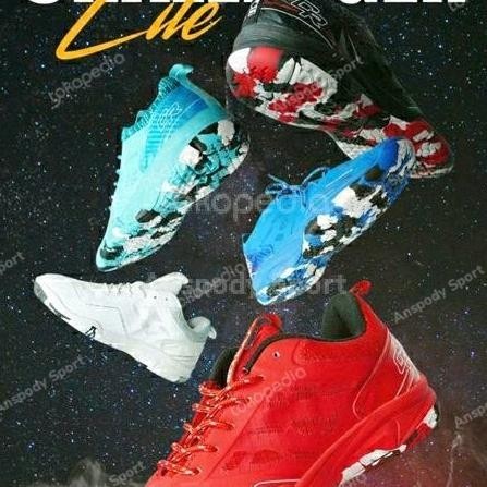 SEPATU BADMINTON HIQUA CHALLENGER LITE