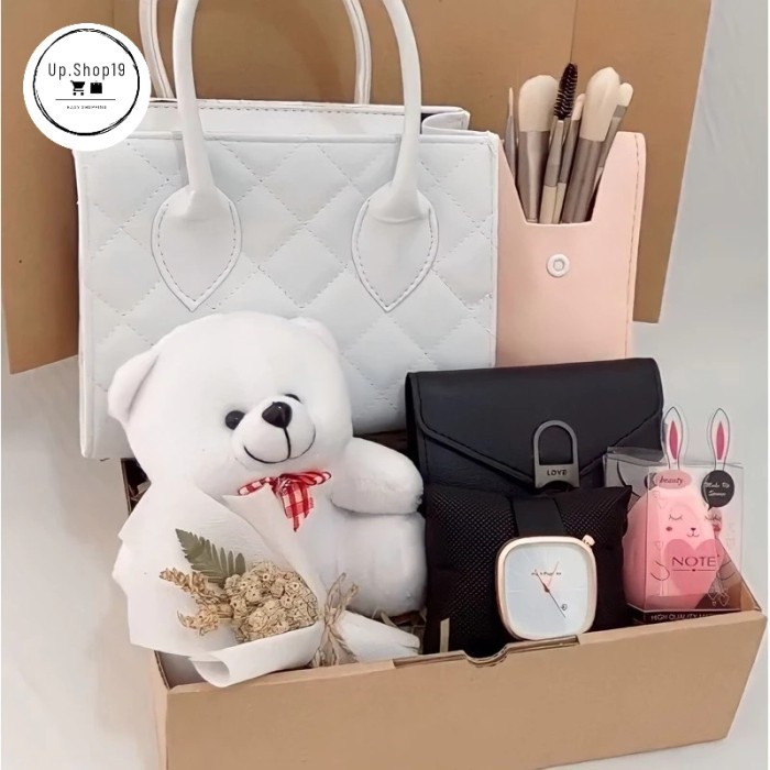 

Hampers/Kado/Giftbox/Kadomurah/Kadocewe/Birthday/Anniv/Kadolucu/Boneka