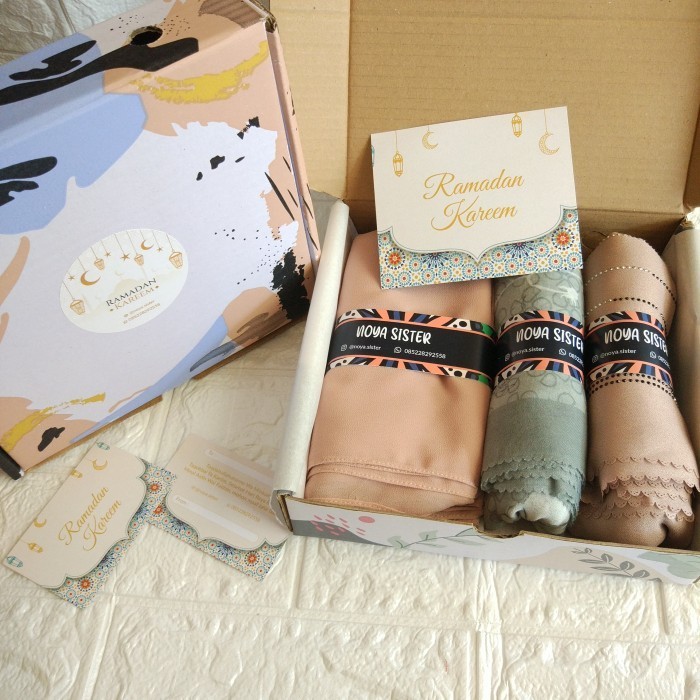 

Hampers Idul Fitri Lebaran Isi 3 Hijab Kerudung