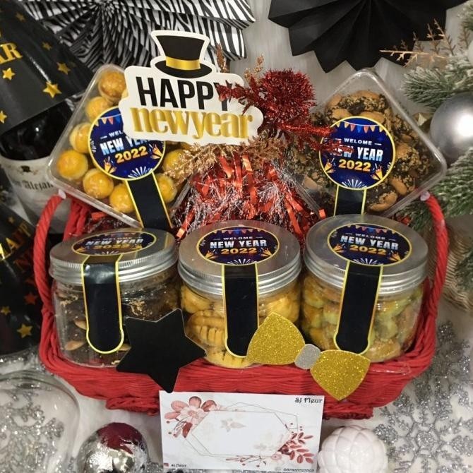 

Paket hampers tahun baru happy new year parcel kue kering hadiah 25