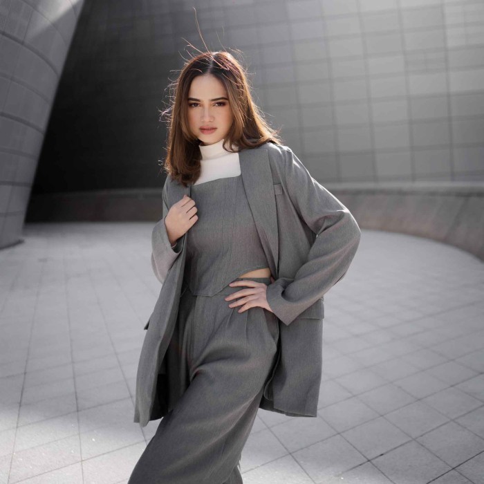 This Is April X Syifa Hadju Blazer Wanita Dal Mi Blazer Grey