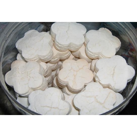 

Kue bangkit renyah gurih manis homemade 100% toples 500gr