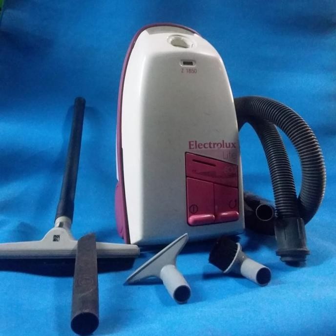 Termantab] vacuum/penyedot debu Electrolux lite 800 watt