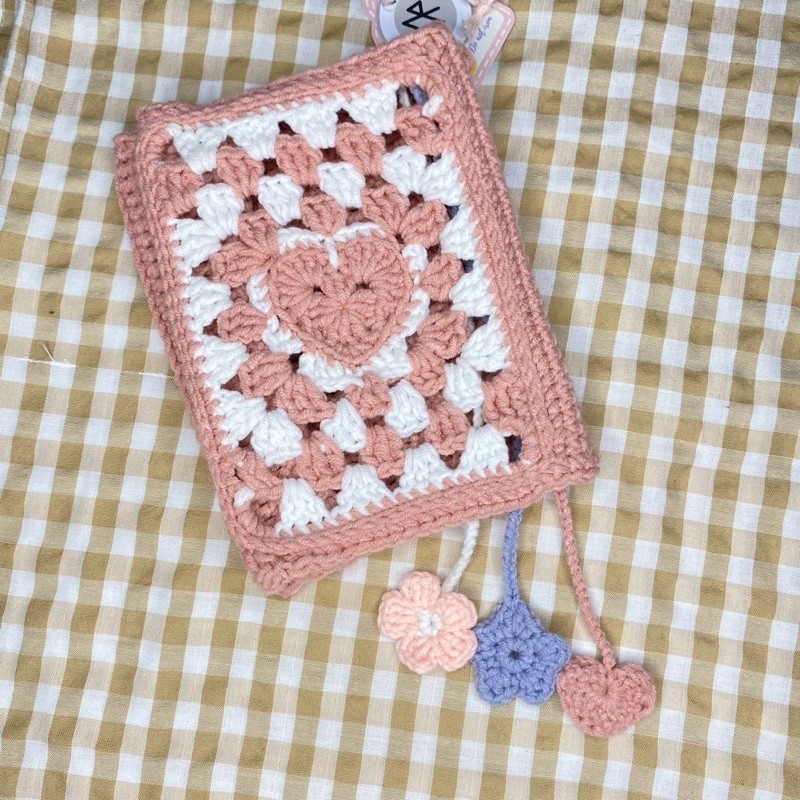 

[krośheins] Crochet Al-Qur’an Cover Love | Crochet Book Cover