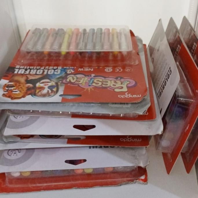 

MINGDA FACE PAINTING / CRAYON WAJAH - AMAN UNTUK ANAK-ANAK isi 12 pcs HT