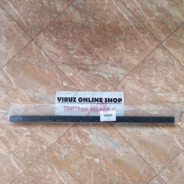 WEATHER STRIP WEATHERSTRIP PELIPIT KACA DALAM DEPAN SUZUKI SPLASH