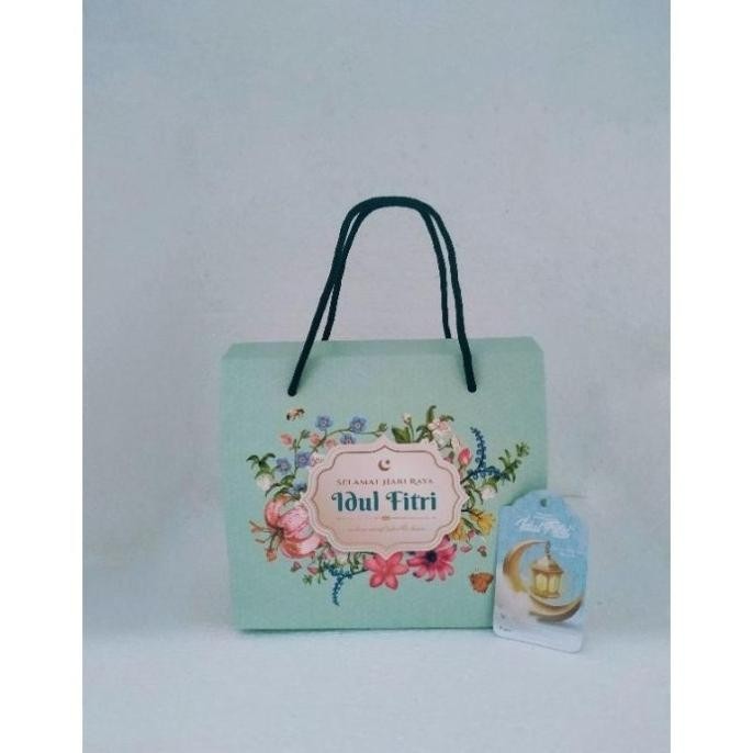 

Parcel Lebaran/ Hampers Lebaran/ Cookies Lebaran Shazhomey