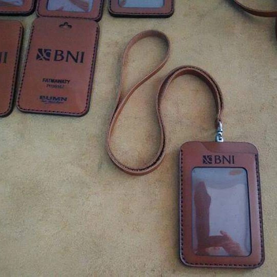 

BARANG TERLARIS Id card holder /tempat id card kulit