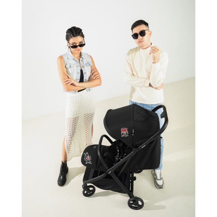 Cocolatte Keith Haring Chic Black Stroller