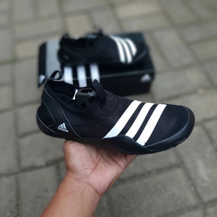 SEPATU ADIDAS CLIMACOOL JAWPAW SLIP ON BLACK WHITE PREMIUM