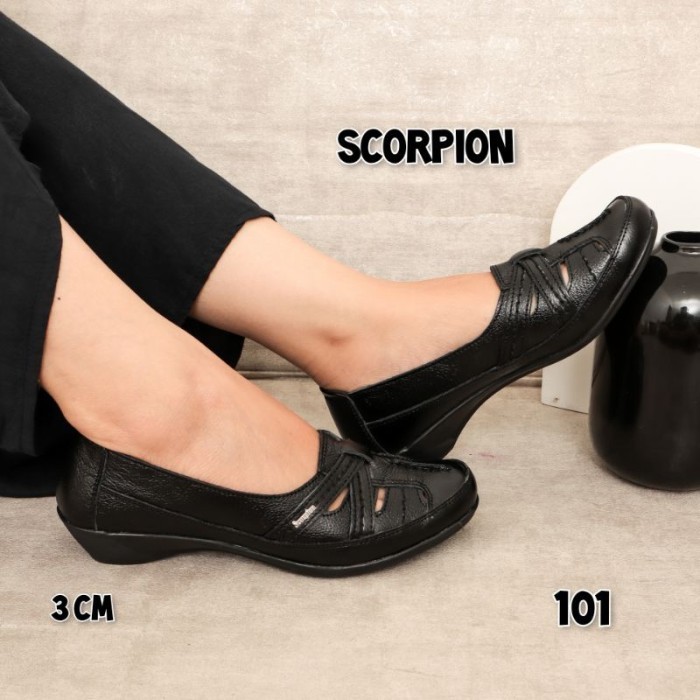 Sepatu Scorpion / Sepatu Kerja Wanita S 101