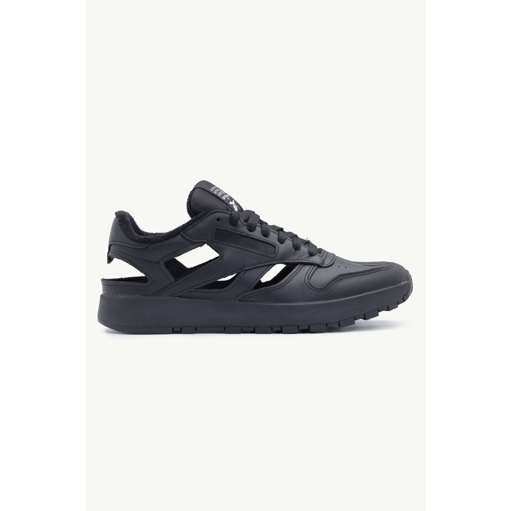 MAISON MARGIELA X REEBOK Men Tabi Sneakers in Black Leather